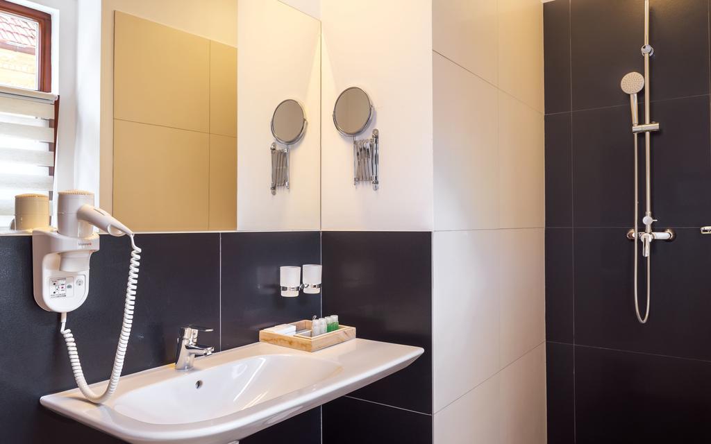 Antler Boutique Hotel บราชอฟ ภายนอก รูปภาพ